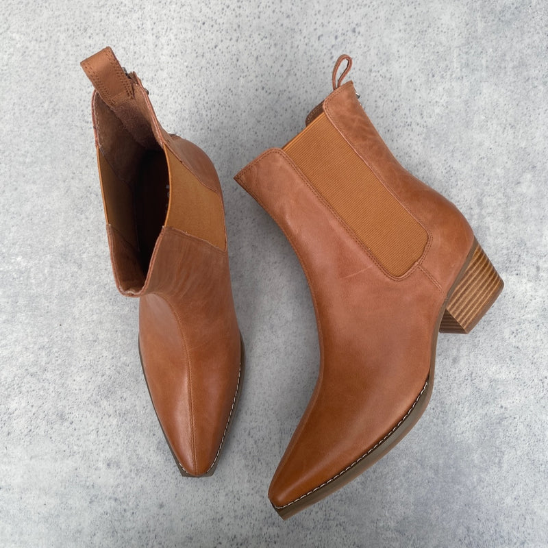 A&E Pugh - Size 39