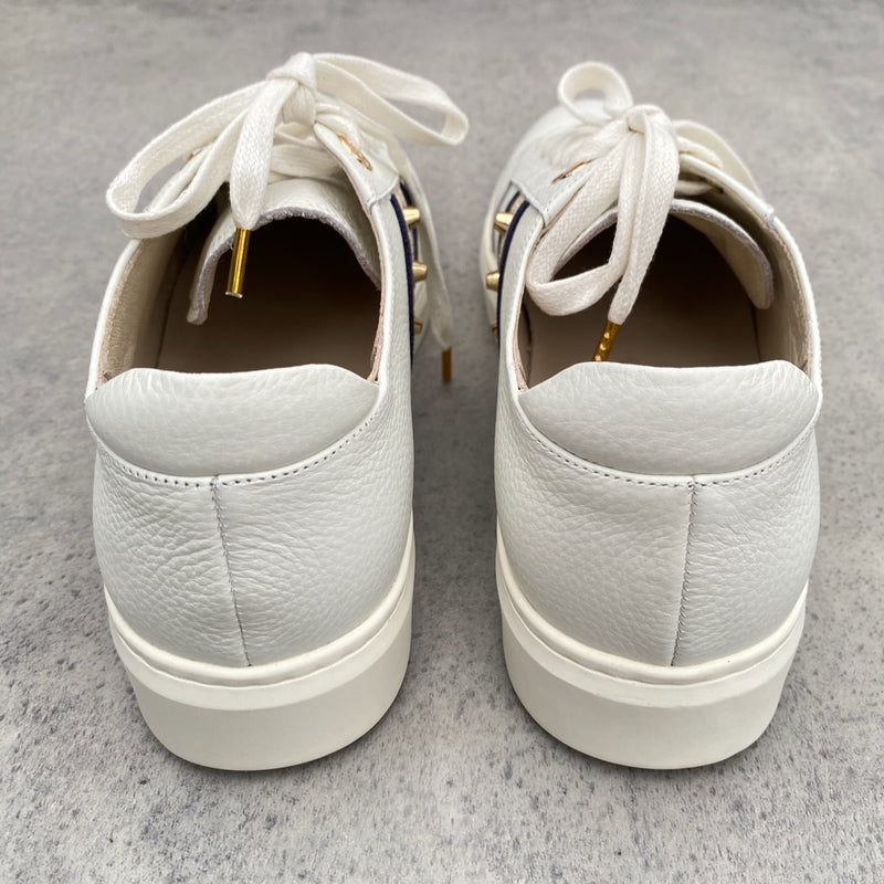 KW Caine Trainer
