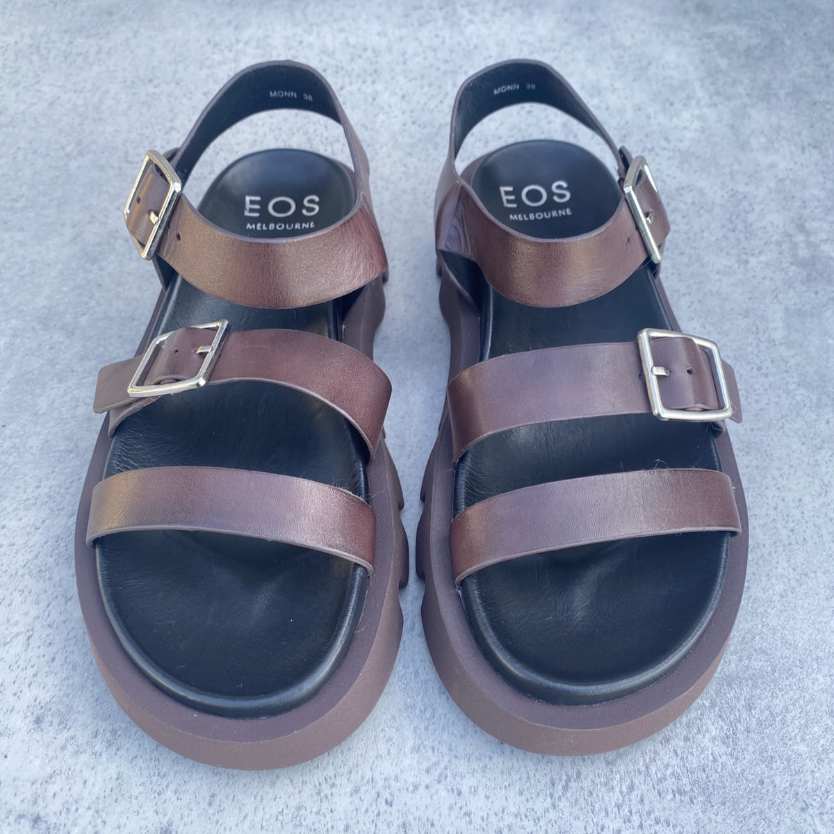 EOS Monn