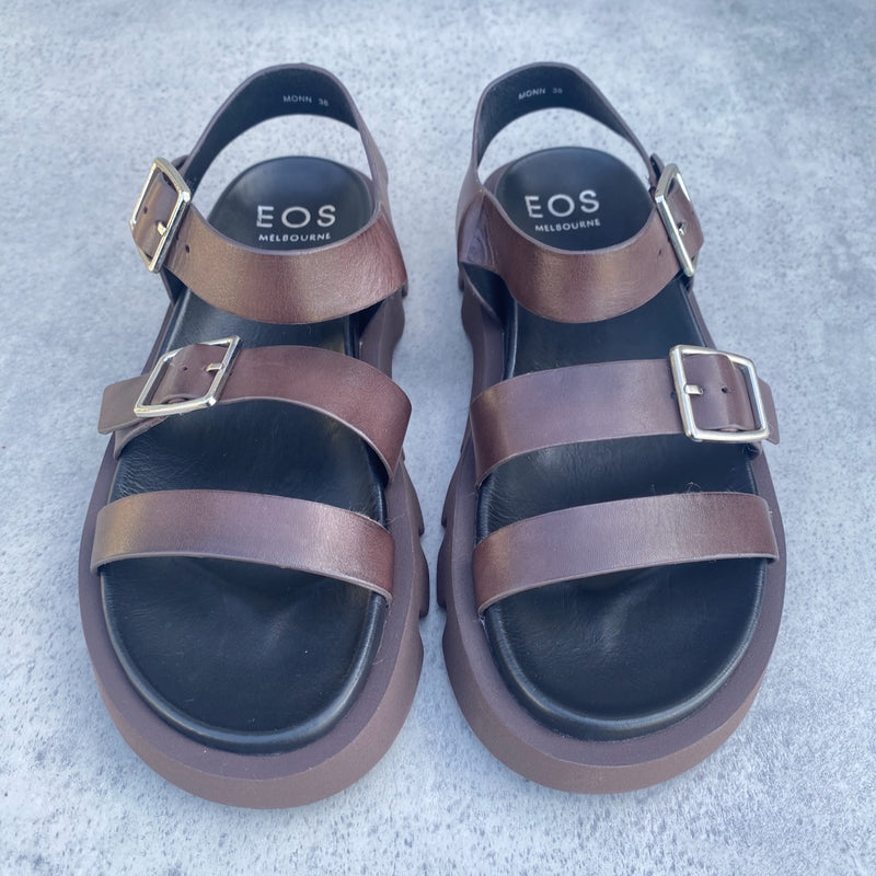 EOS Monn