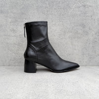 EOS Auroa Boot