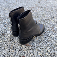 EOS Cast