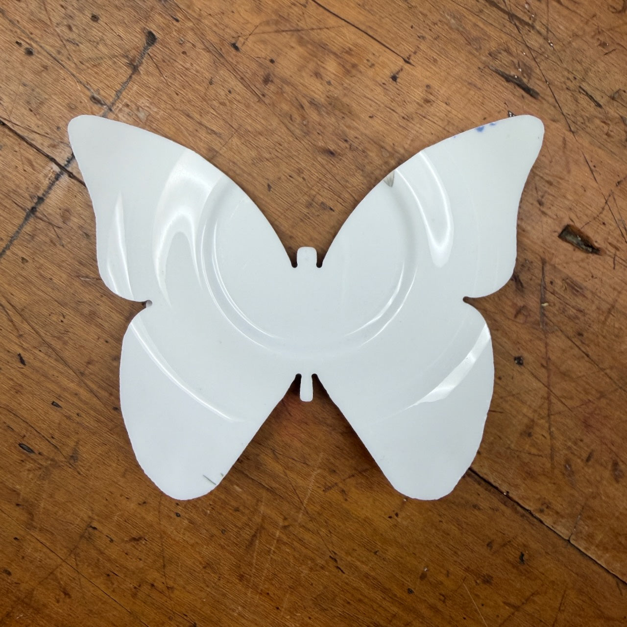 Butterfly plate