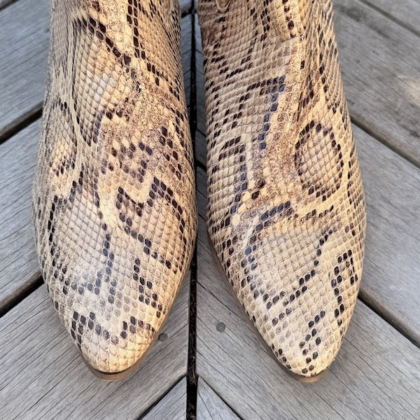 SAMPLE: IVY LEE IV - ONLINE ONLY, Size 38